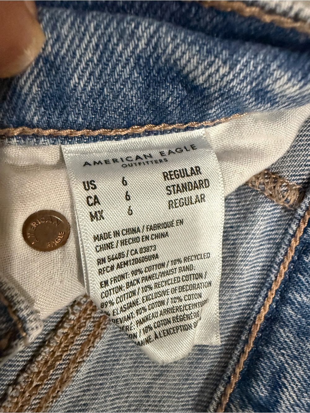 American Eagle Outfitters Women’s Light Blue High-Rise Jeans good cond size 6
